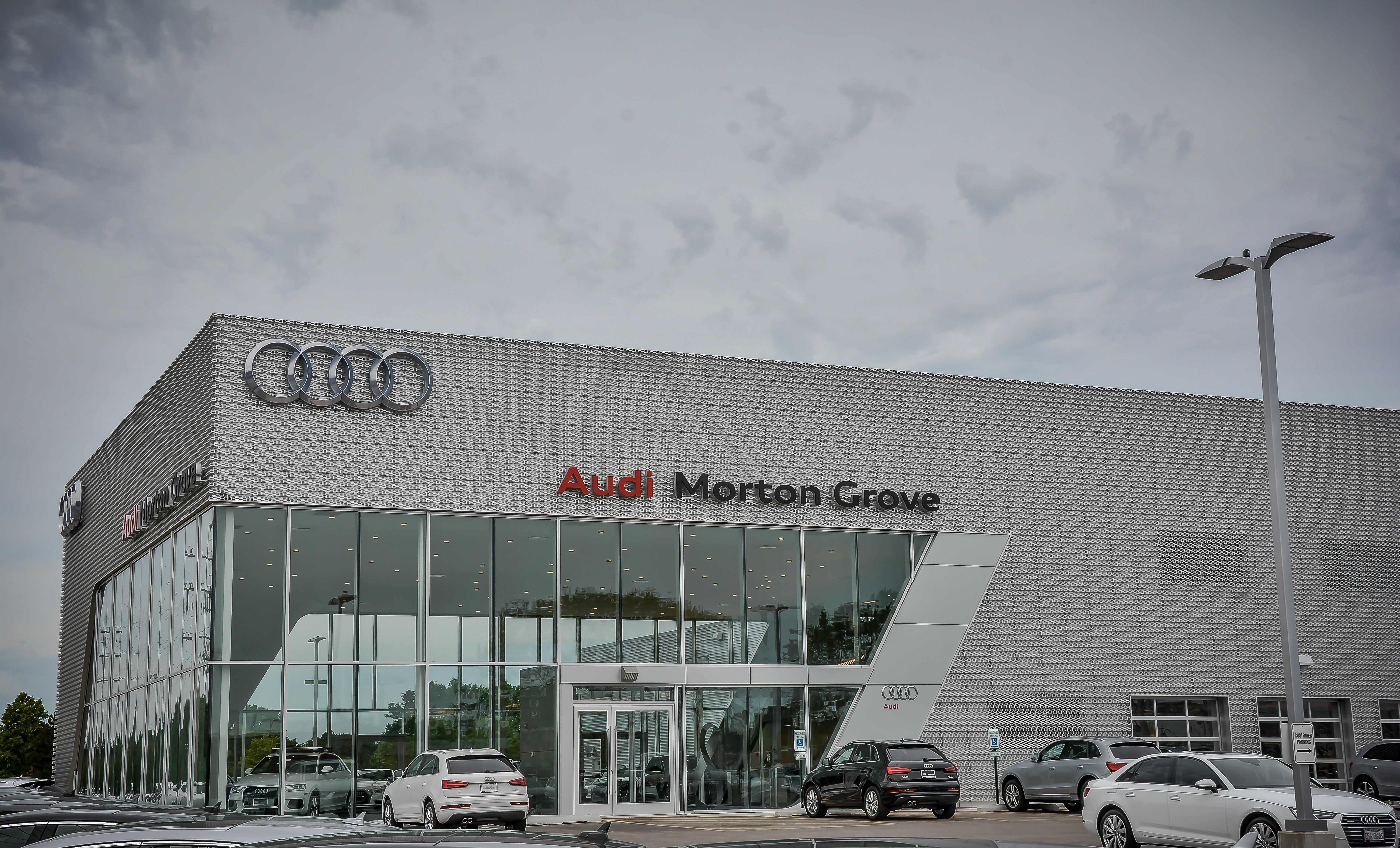 Audi Morton Grove in Morton Grove, IL 60053