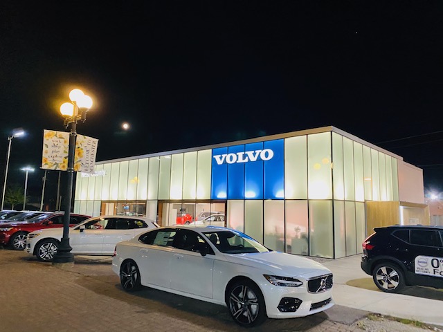 Volvo Cars West County in Manchester, MO 63011