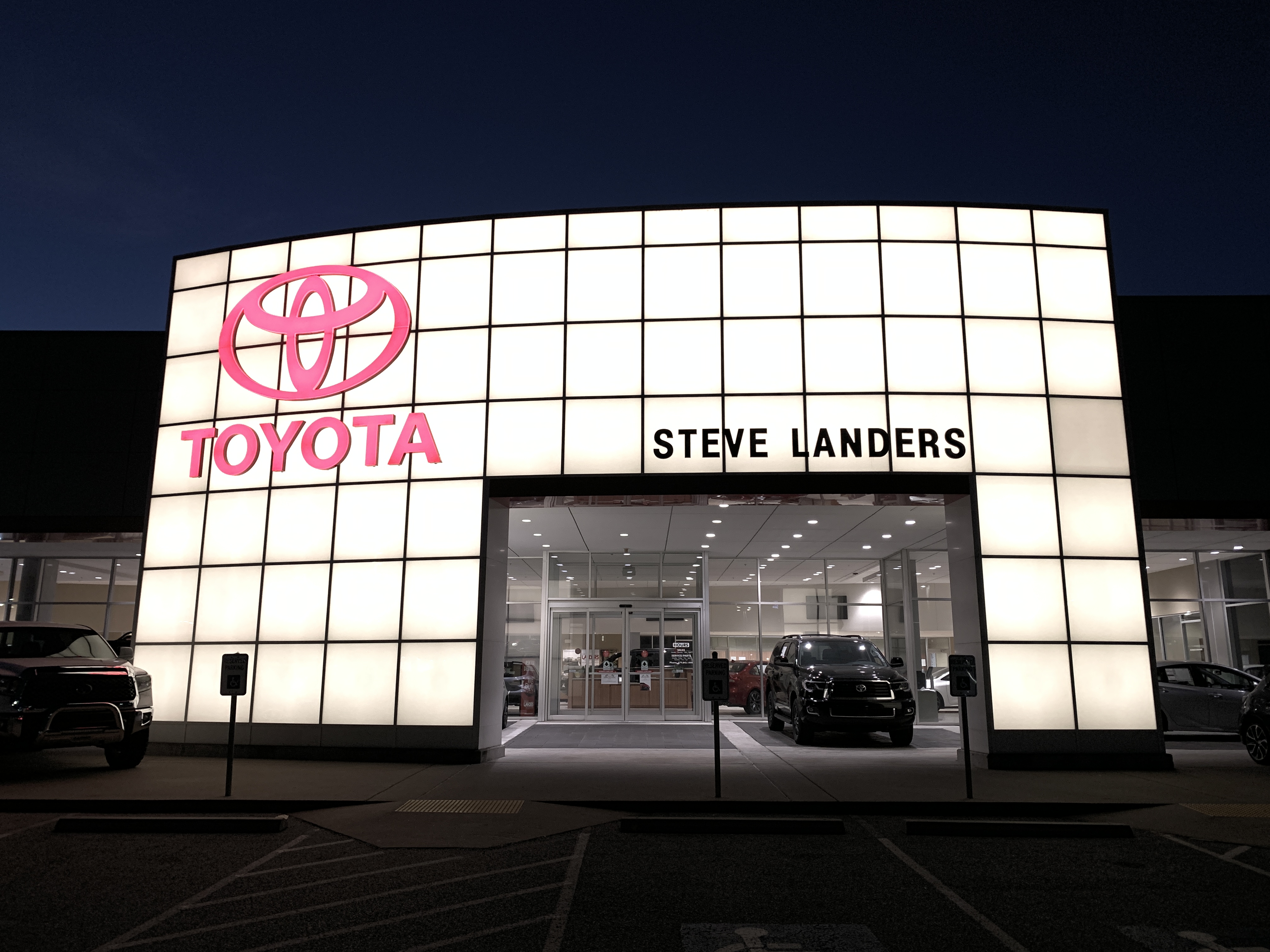 Landers Toyota NWA in Rogers, AR 72758