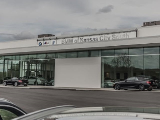 BMW of Kansas City South in Kansas, MO 64114