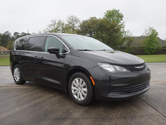 2019 Chrysler Pacifica Black, 144K miles for Sale