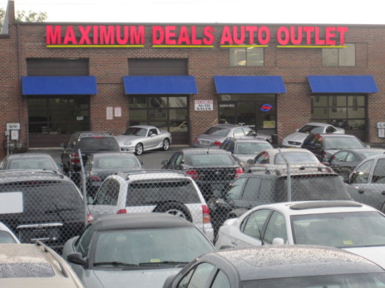 Maximum Auto Outlet in Manassas Park, VA 20111