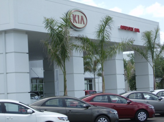 Airport Kia in Naples, FL 34104