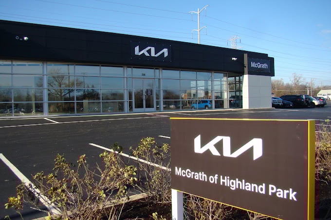 McGrath Highland Park Kia in Highland Park, IL 60035